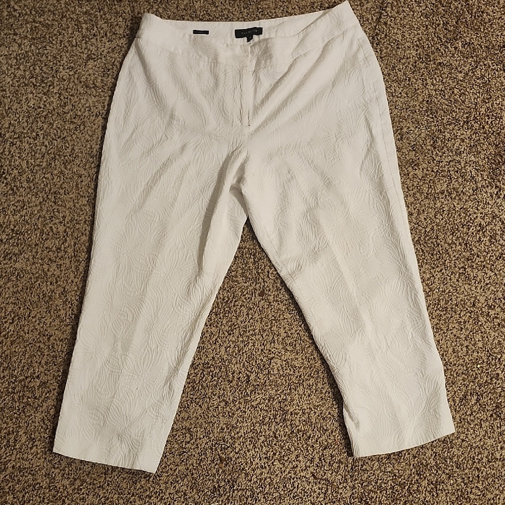 Talbots White Chinos Cropped Pants In Size M.